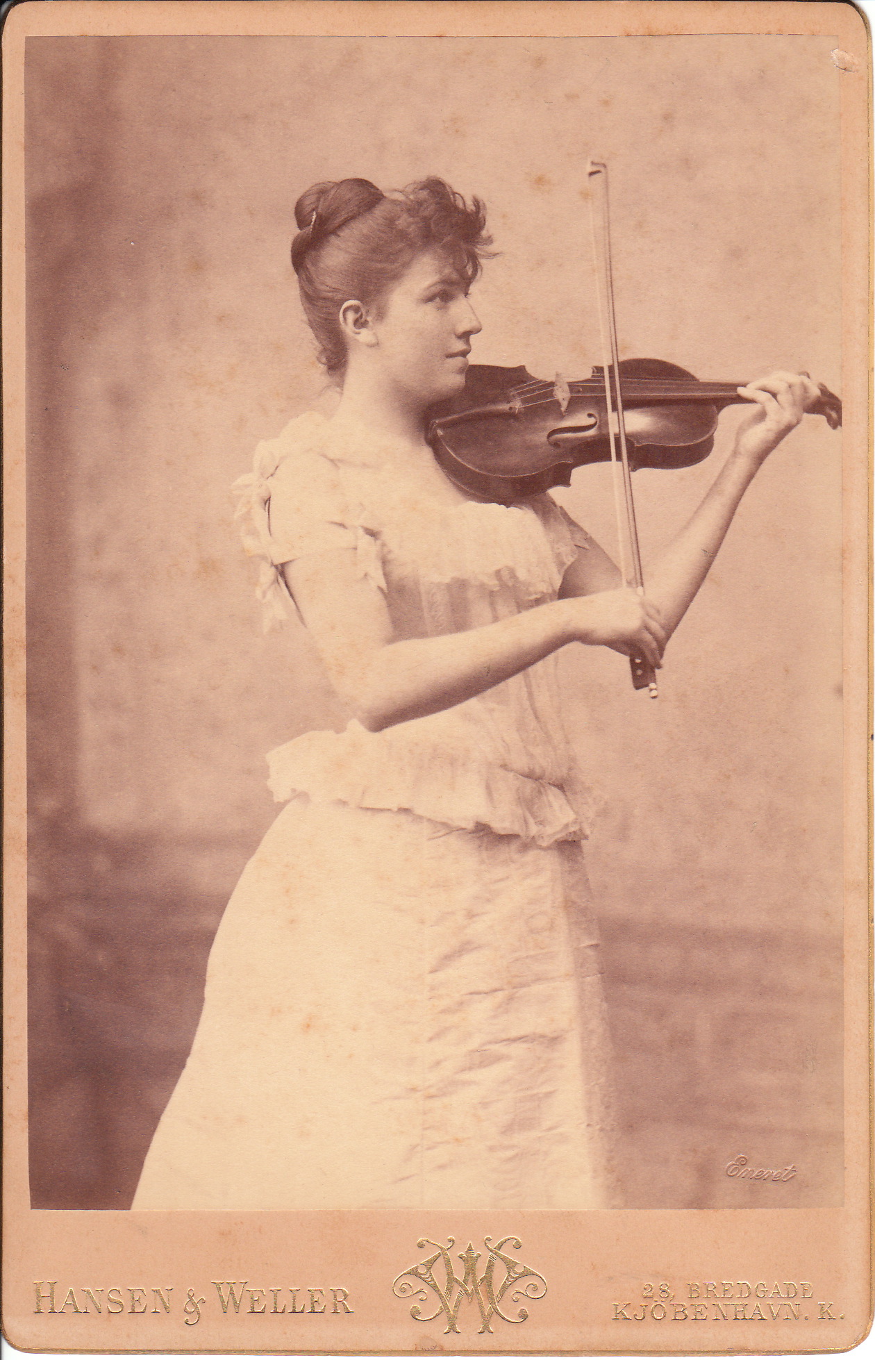 VIOLINGIRL_0010