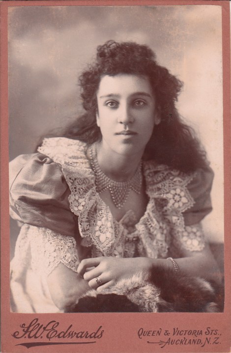 newzealand lass_0001