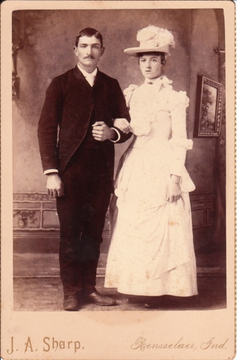 RENSALEAR COUPLE_0005