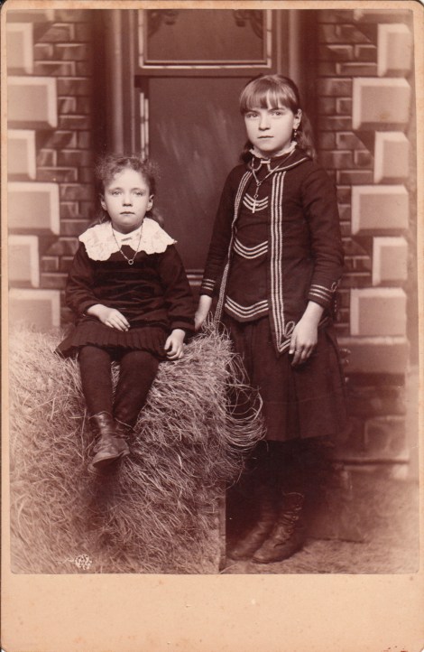 two kids and hay_0002