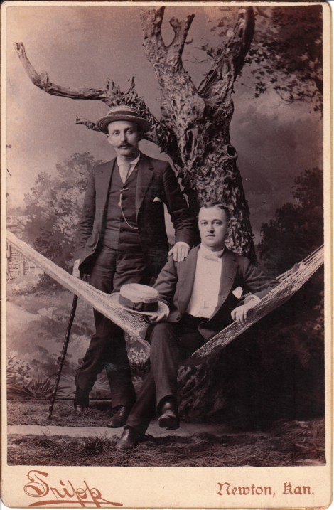 AFFECTIONATE MEN_0005