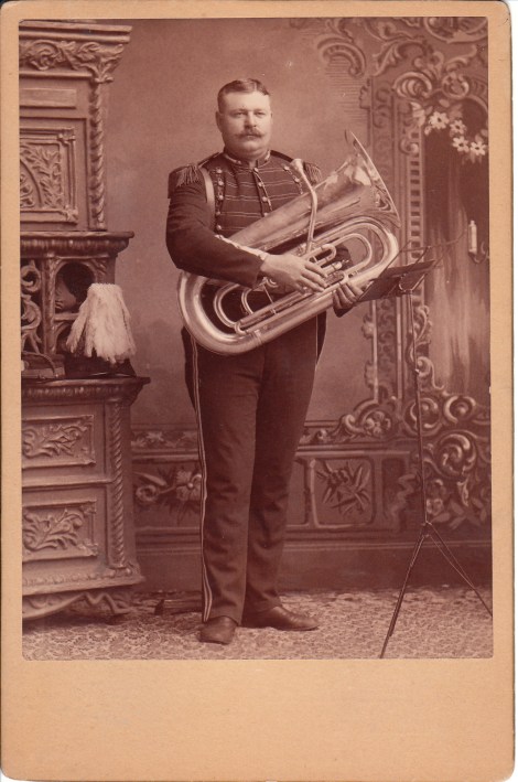 TUBA F_0012
