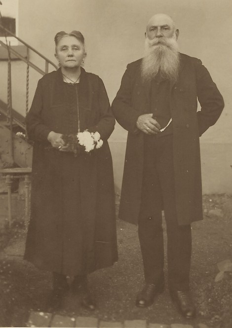 elderly couple distinguished 1