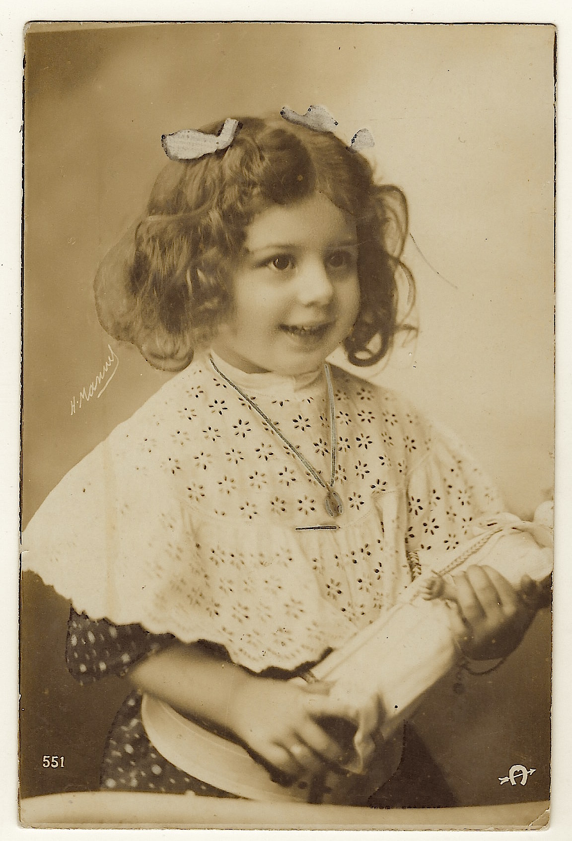 henri manuel cute girl