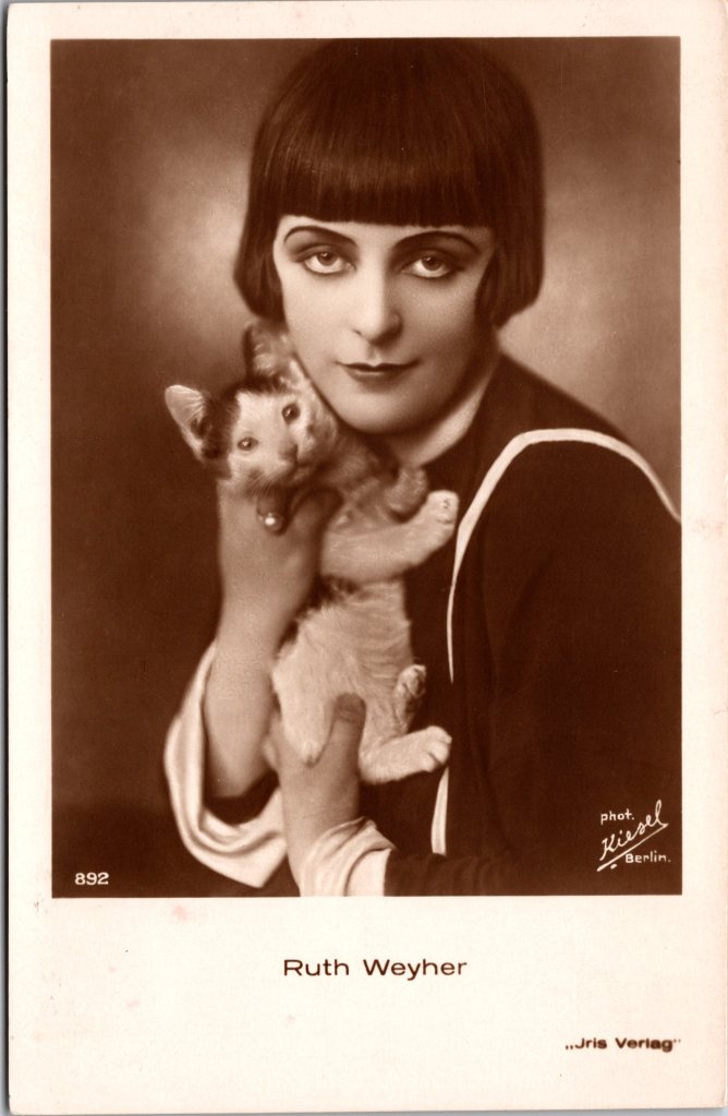 This image has an empty alt attribute; its file name is ruth-weyher_0001.jpg