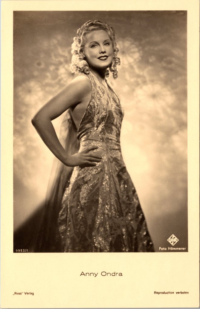 This image has an empty alt attribute; its file name is anny-ondra-9953-1_0001.jpg