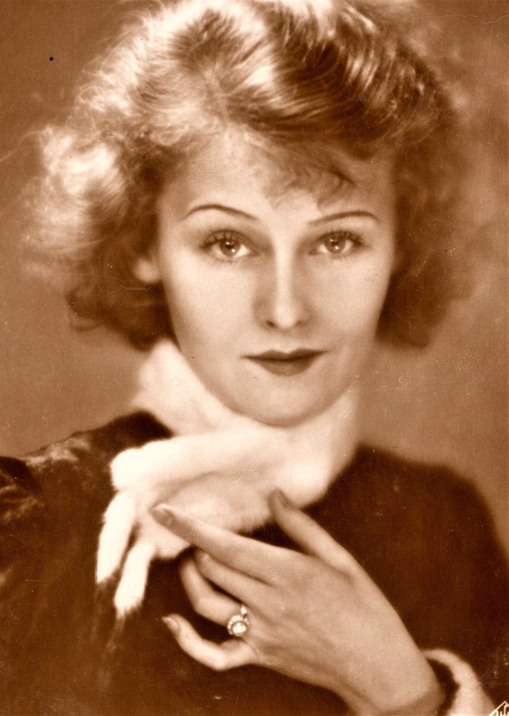 This image has an empty alt attribute; its file name is lilian-harvey-50162_0003.jpg