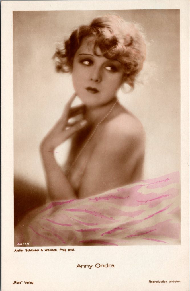 This image has an empty alt attribute; its file name is anny-ondra-4451-1_0001.jpg