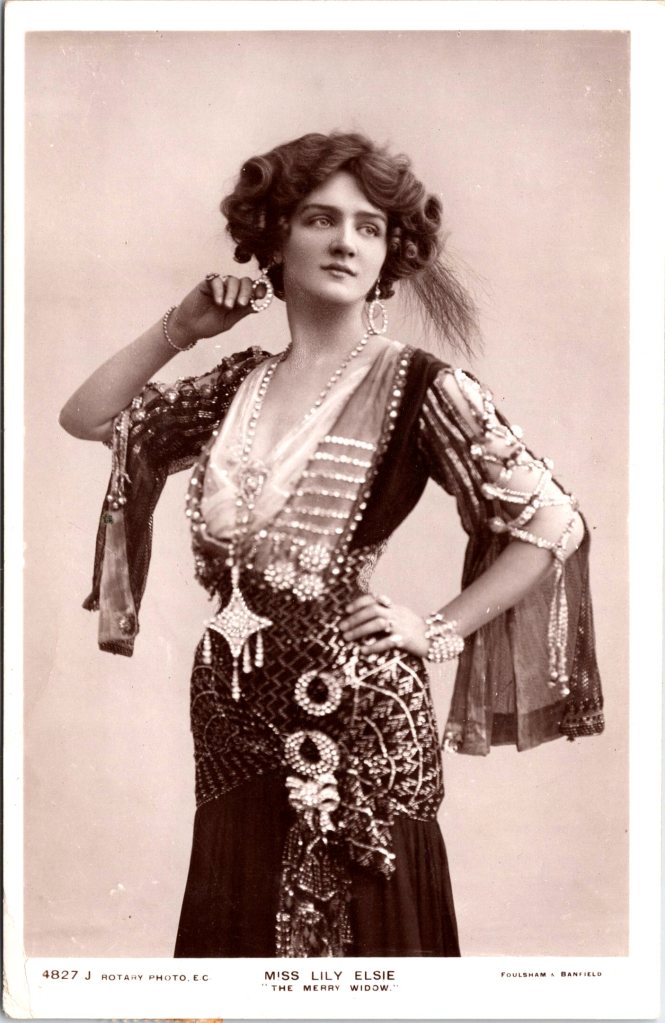 This image has an empty alt attribute; its file name is 5826_0001.jpg