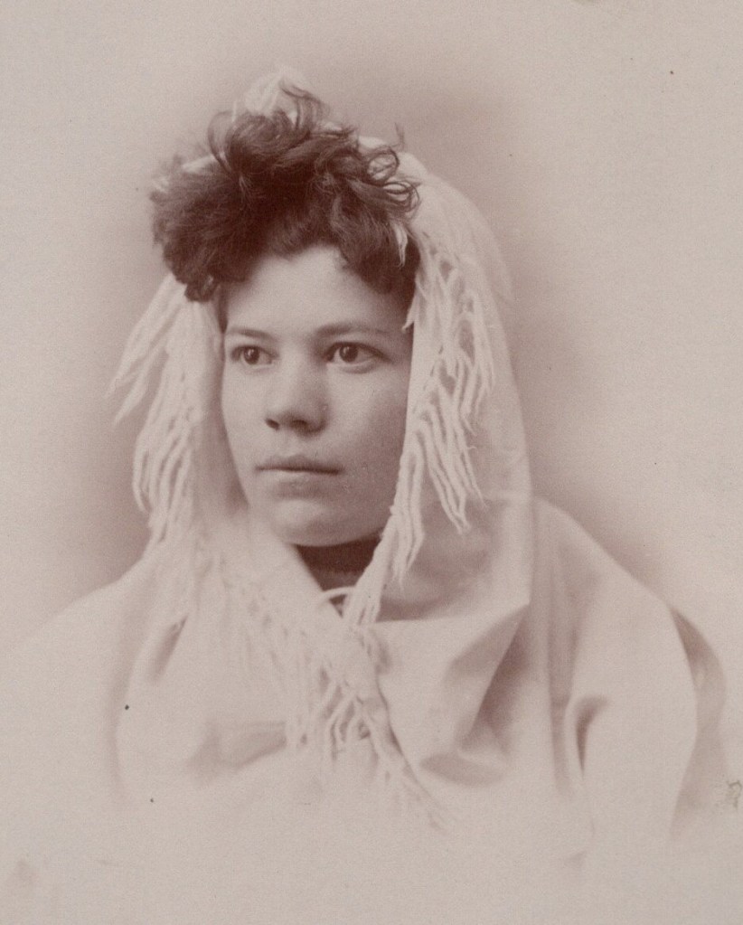 This image has an empty alt attribute; its file name is 5410-2.jpg